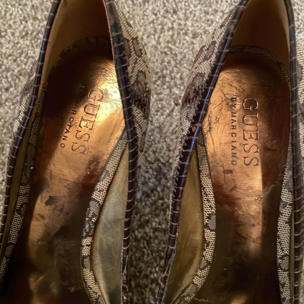 Guess by Marciano emblem high heels - 8 - Picture 7 of 7